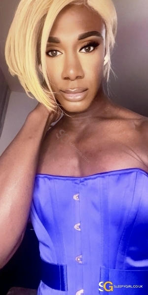 Gay Escort Alisha Sky 28yr - groups