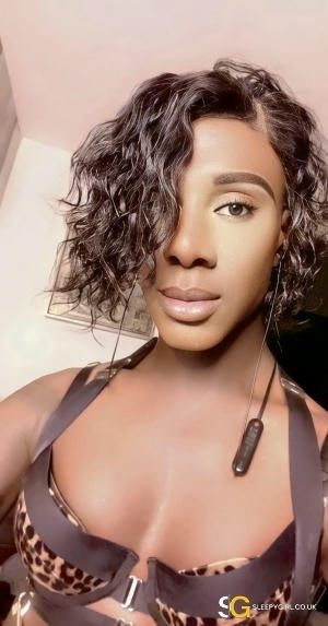 Gay Escort Alisha Sky 28yr - sucking