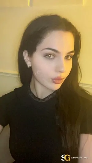Bisexual Escort Lucia 23yr - blowjob