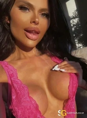 Bisexual Escort Olivia 23yr - licking
