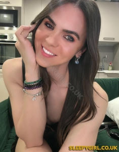 non-binary escort London Renan